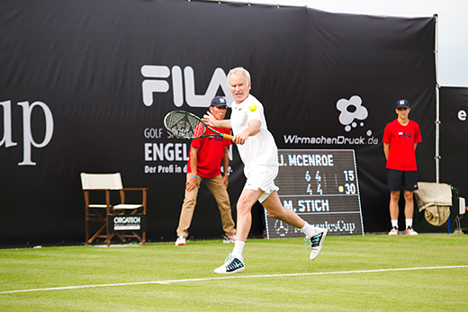 Tennisstar John McEnroe vs. Michael Stich bei der Stuttgarter Rasen-Premiere