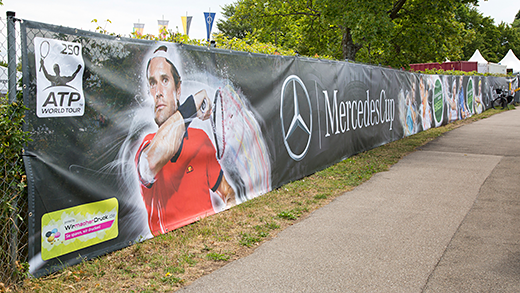 Meterlanges Banner beim MercedesCup