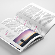 Softcoverbuch mit farbigen Innenseiten