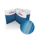 Hochglanz-UV-Lack Faltblatt, gefalzt auf Quadrat 10,5 cm x 10,5 cm, vertikaler Doppelparallelfalz, 8-seitig