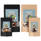 Tee in großen und kleinen Beuteln in schwarz und natur farben