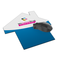 mousepad-hochwertig-bedruckt-aus-kunststoff-mit-kautschukruecken-in-hausform-konturgestanzt