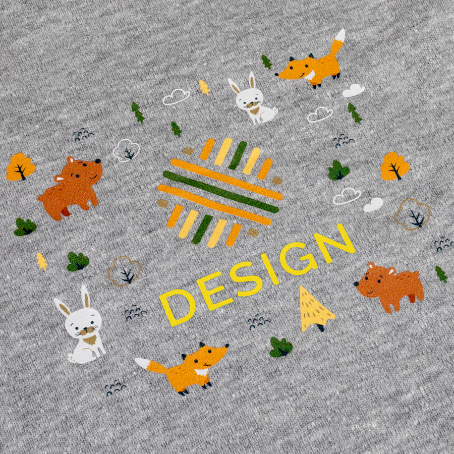 Detailansicht vollfarbiger Digitaltransferdruck auf Baby-Langarmshirt aus Bio-Baumwolle