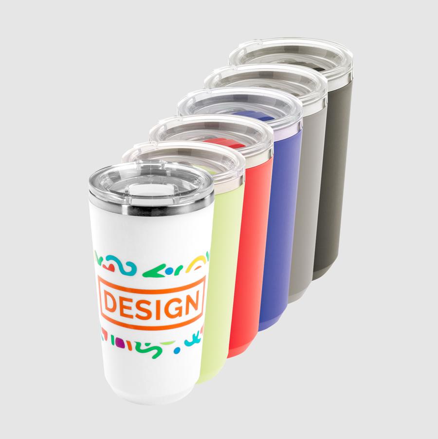 Mehrere bunte Edelstahl-Thermobecher mit Kunststoffüberzug mit vollfarbigem Rundum-UV-LED-Druck