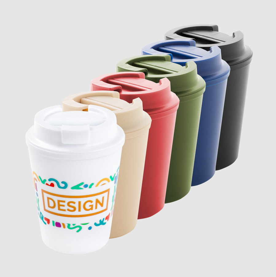 Bedruckte doppelwandige To-go-Isolierbecher aus Kunststoff in mehreren Farben, mit Verschluss