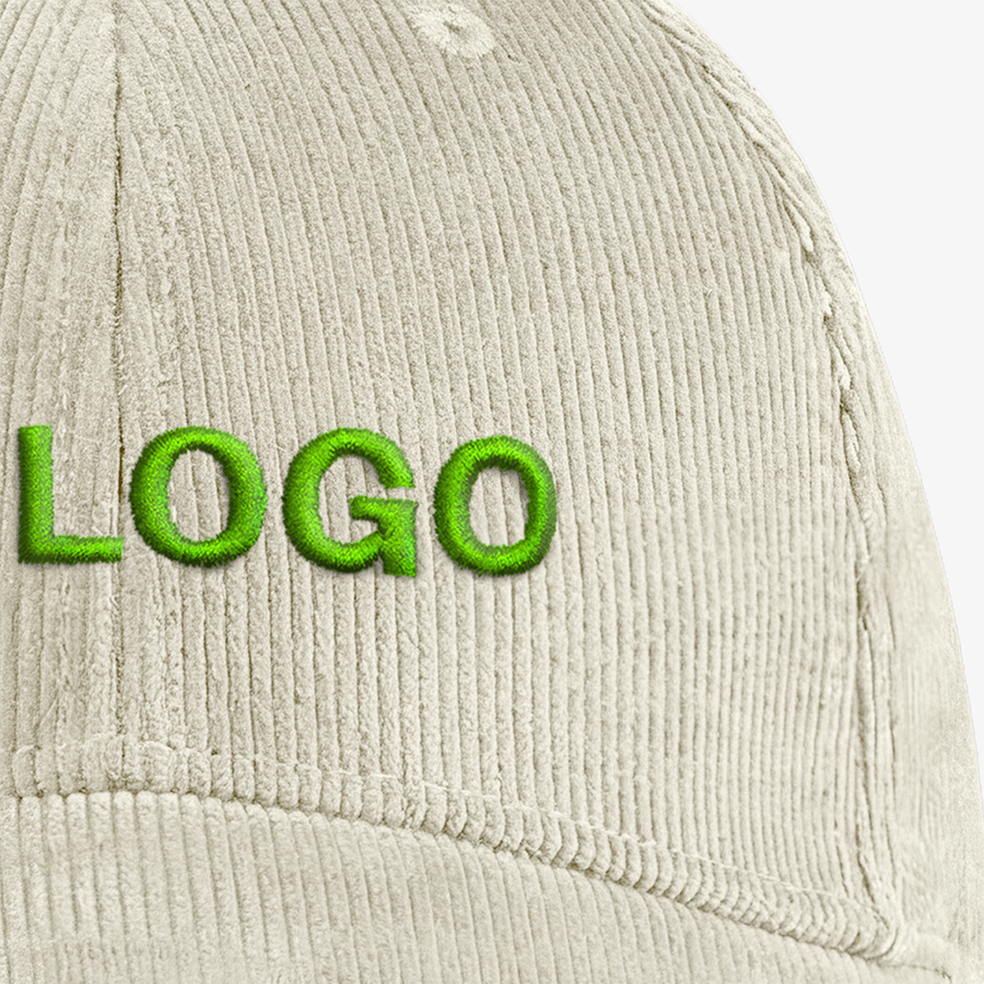 Detailansicht Beechfield-Cap aus Cord mit individueller Stickerei