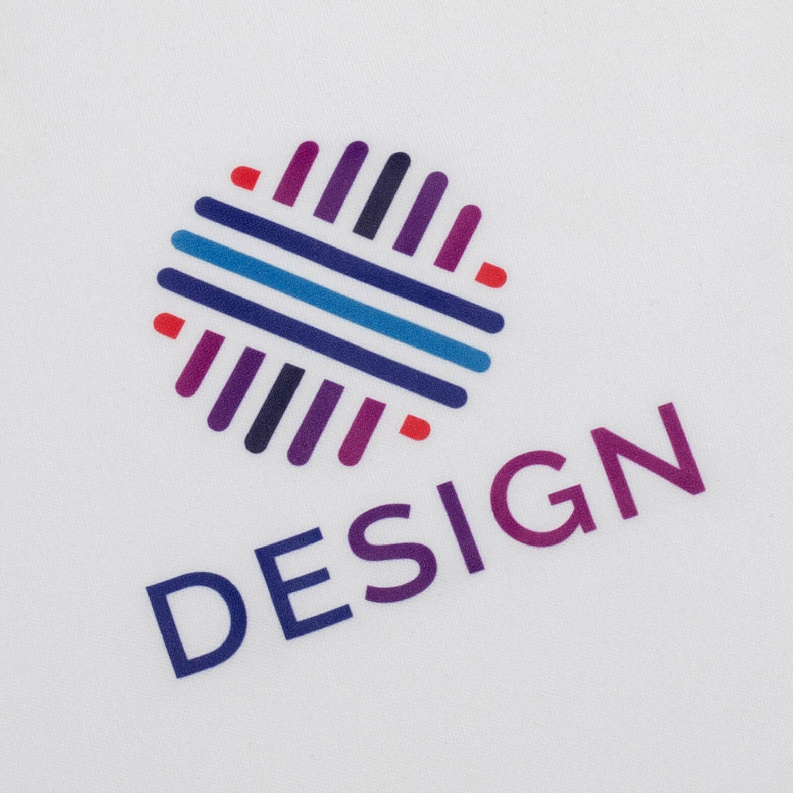 Detailansicht vollfarbiger Digitaltransferdruck auf Craft-Poloshirt für Damen