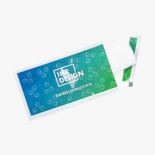 Ausgepacktes Erfrischungstuch, individuell bedruckte Verpackung mit den Maßen 14 x 7 cm