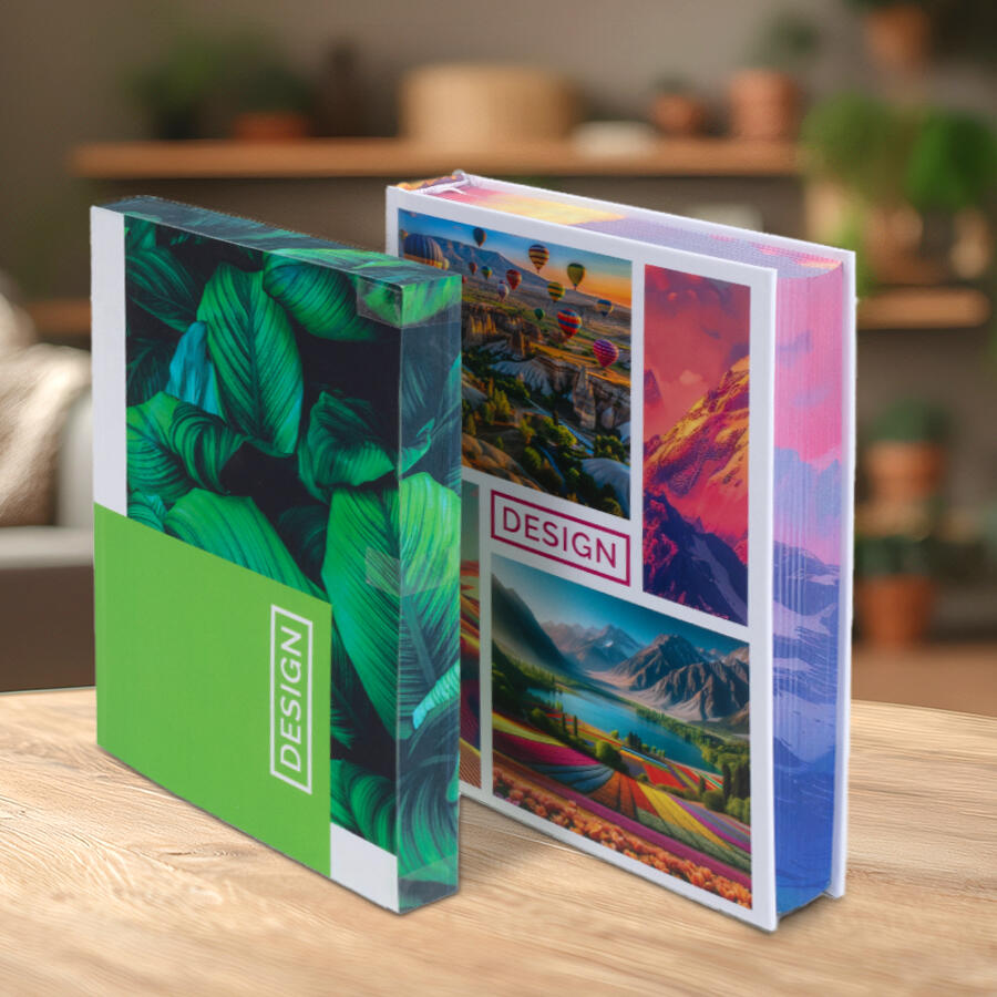 Farbschnitt bei zwei Büchern im Hochformat