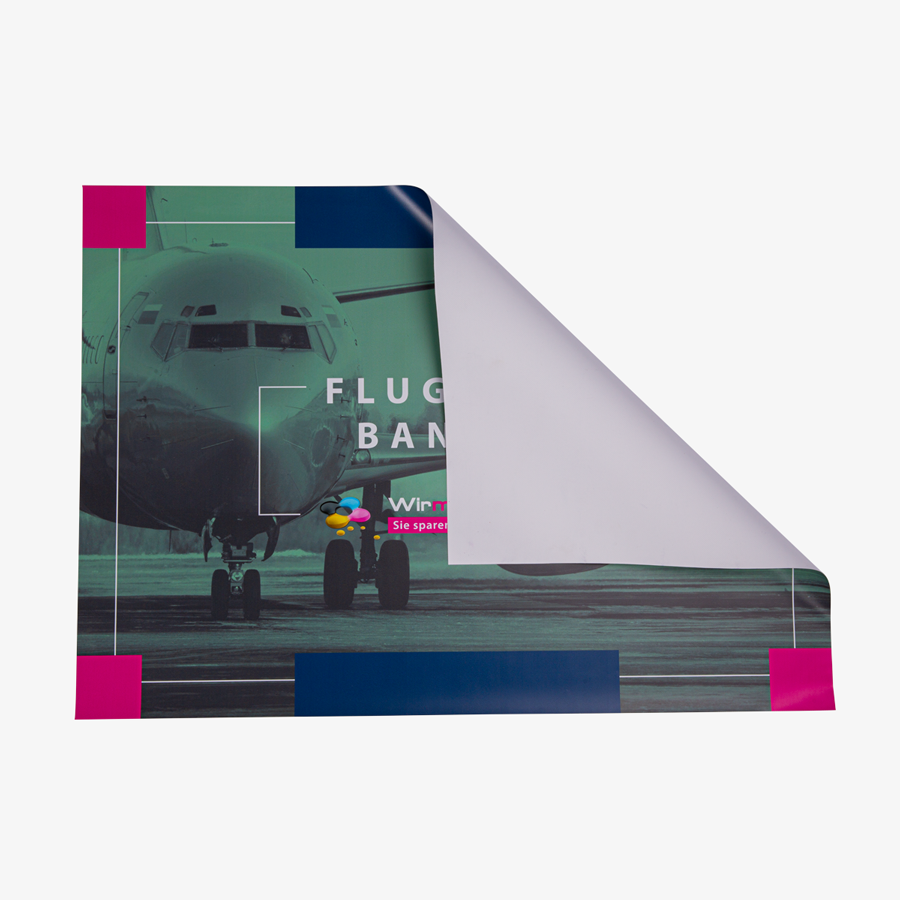 Flugzeugbanner individuell vollfarbig bedruckt, Ansicht mit heruntergeklappter Ecke