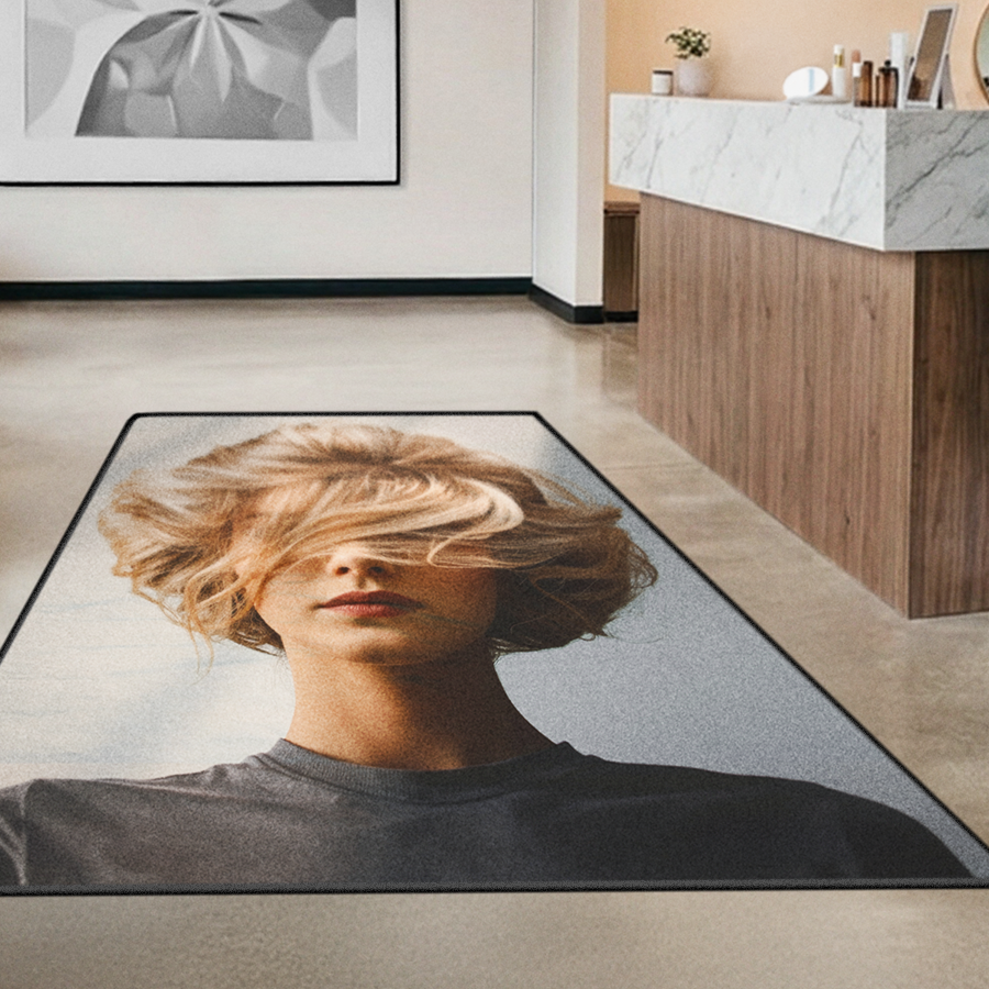 Basic-Plus-Fototeppich in freier Größe, vollfarbig bedruckt mit Ihrem Design