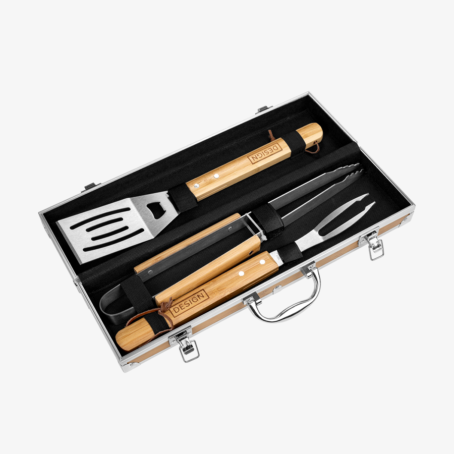 Dreiteiliges, personalisiertes Grillset, Teile mit Bambusgriff und Koffer in Bambusoptik