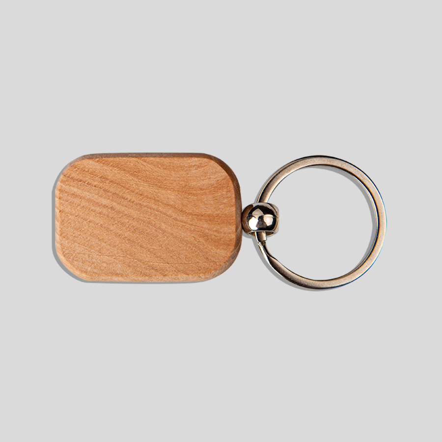 Ungravierte Rückseite eines rechteckigen Holz-Schlüsselanhängers aus hochwertigem Buchenholz