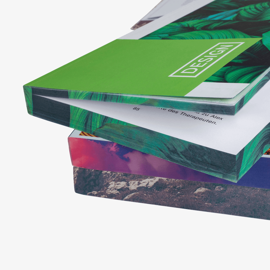 Hochwertige Taschenbücher mit vollfarbig gedrucktem Farbschnitt 