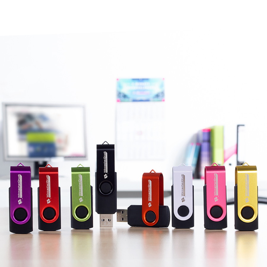 Auswahl von verschiedenfarbigen und bedruckbaren USB-Sticks