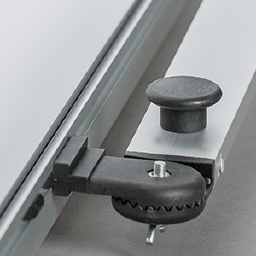 Untenansicht Detail L-Banner mit zusammengeklapptem Standfuß