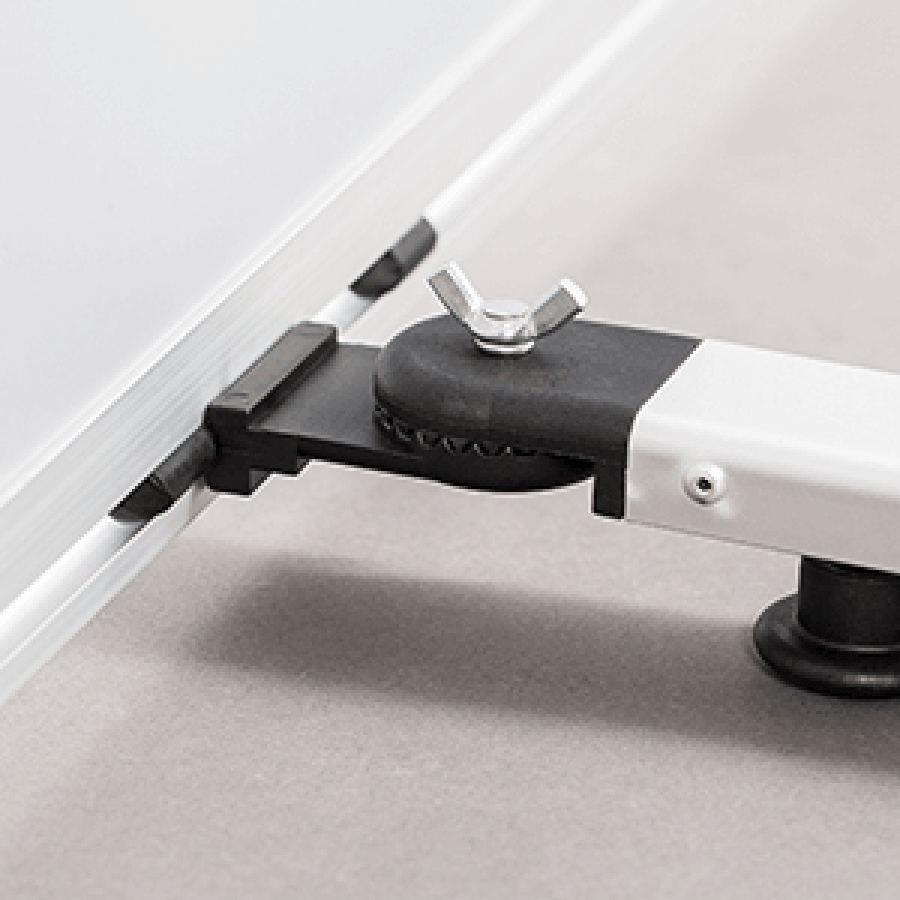 Detailaufnahme L-Banner mit stabilem Standfuß