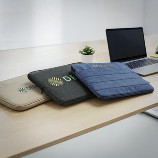 Unterschiedliche Laptophüllen in verschiedenen Farben, individuell bedruckt