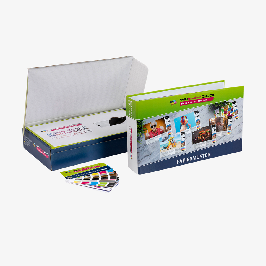 Umfangreicher Papiermusterordner im WIRmachenDRUCK-Design