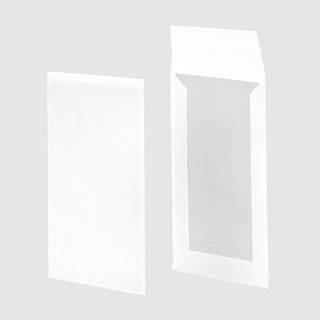 Haftklebende Papprückwandtasche (weiß) ohne Fenster, unbedruckt, im Format 37,1 x 26,2 cm