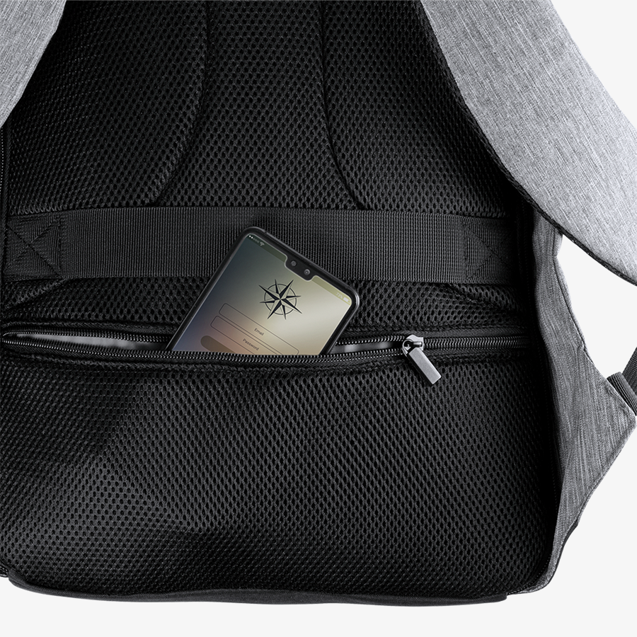 Grauer Anti-Diebstahl-Rucksack, Ansicht des Geheimfachs inkl. Reißverschluss am Rücken mit Handy