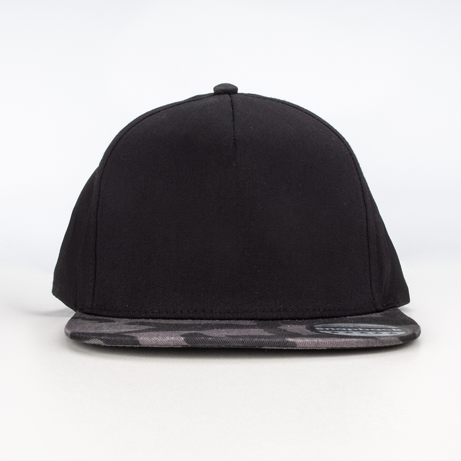 Individuell bestickbare Snapback Panel Contrast Cap mit Camouflage-Details