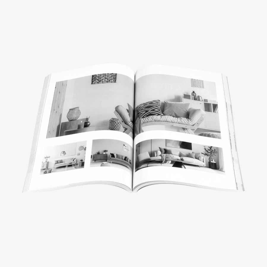 Aufgeschlagenes Softcover-Buch (DIN A4 hoch) mit Inhalt in Schwarz-Weiß