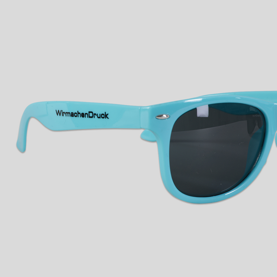 Aquablaue Sonnenbrille einfarbig auf linkem Bügel bedruckt