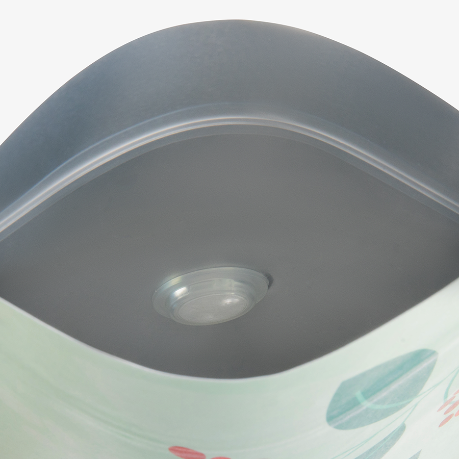 Standbodenbeutel aus recycelbarer, metallisierter Folie mit mattem Laminat und Aromaventil