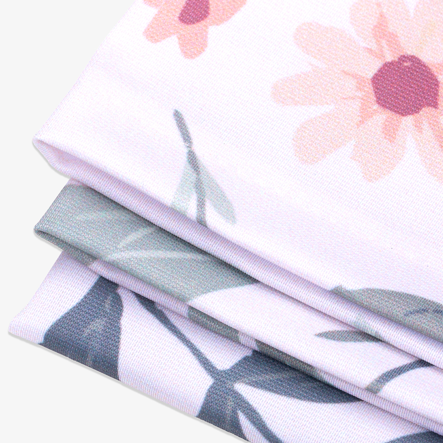 Detailansicht von nachhaltigen Textil-Tischdecken aus 100 % recyceltem Polyester, mit Wunschdruck