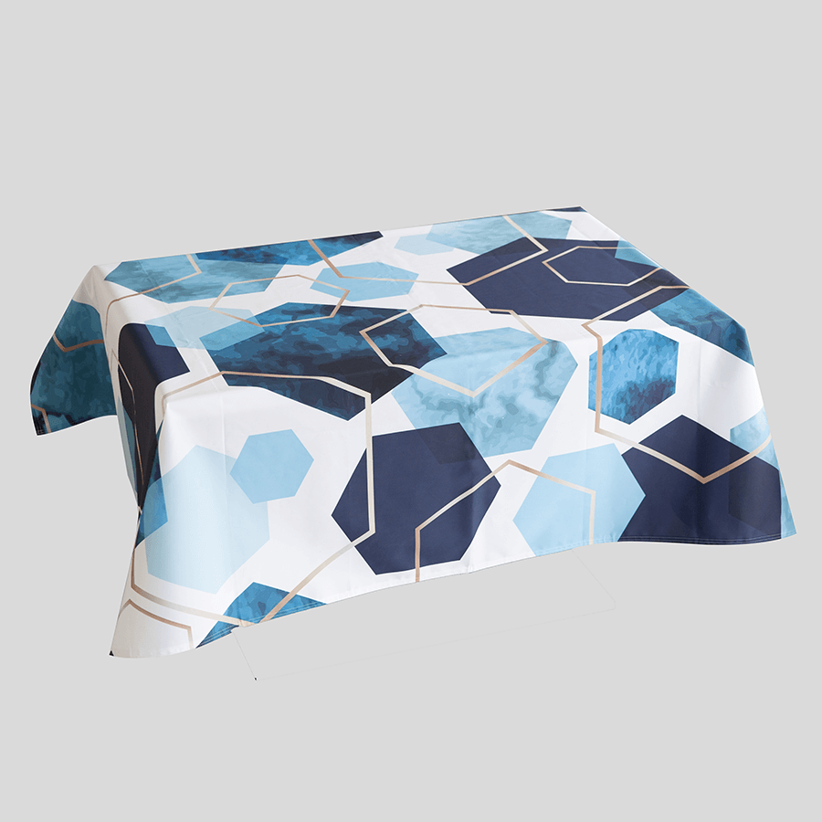 Individuell und vollfarbig bedruckte Tischdecke aus Textil im Wunschformat 