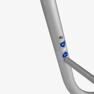Detailansicht robustes Aluminiumgestell mit Klicksystem des Zipper-Banners Snake
