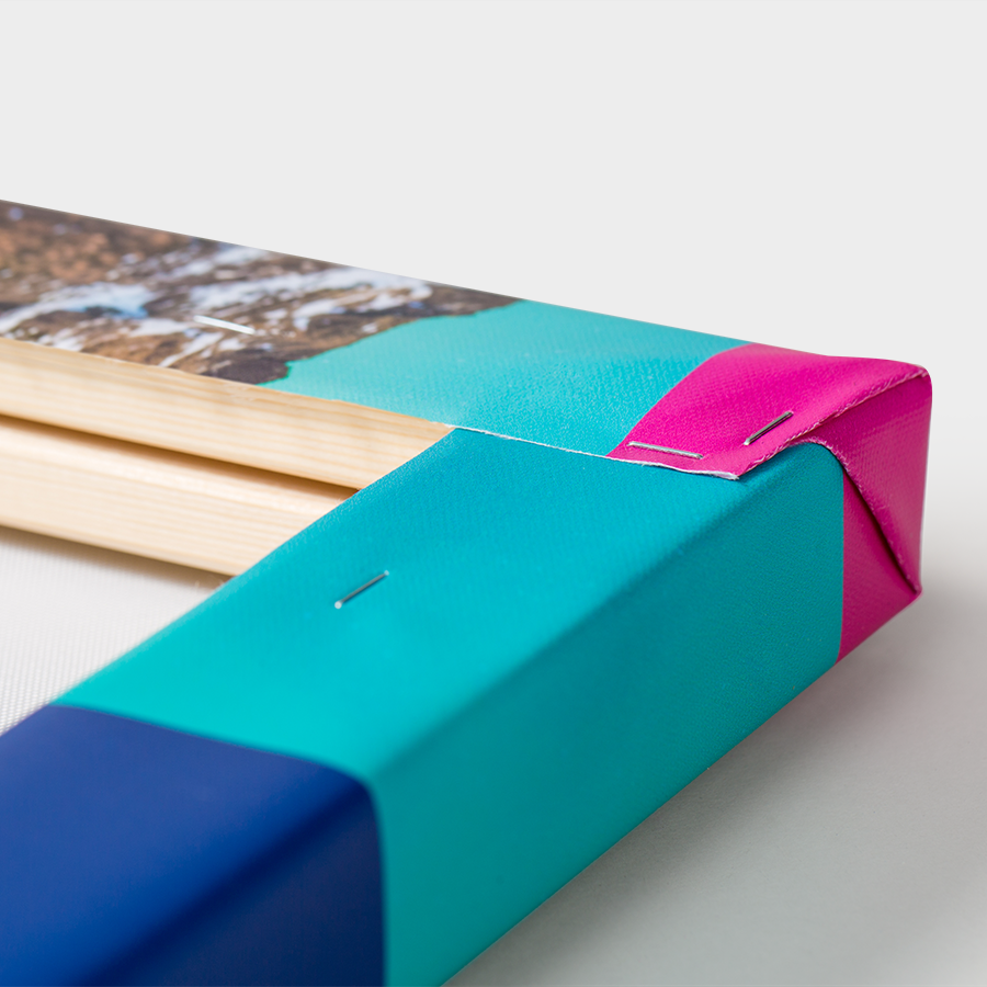 Individuell vollfarbig bedruckte Leinwand mit Keilrahmen (4 cm), Rückansicht Ecke